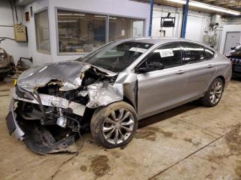  Salvage Chrysler 200