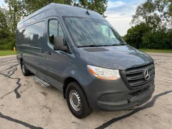  Salvage Mercedes-Benz Sprinter