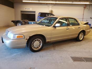  Salvage Ford Crown Vic