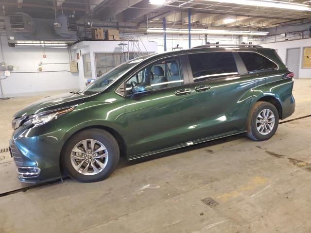  Salvage Toyota Sienna