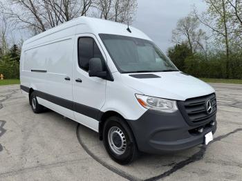  Salvage Mercedes-Benz Sprinter