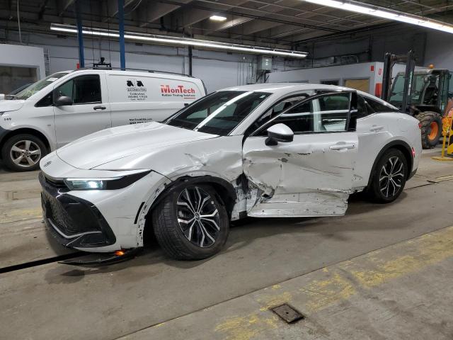  Salvage Toyota Crown Xle
