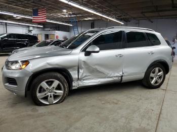  Salvage Volkswagen Touareg