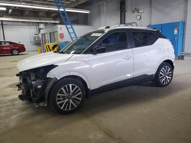  Salvage Nissan Kicks