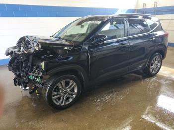  Salvage Kia Seltos