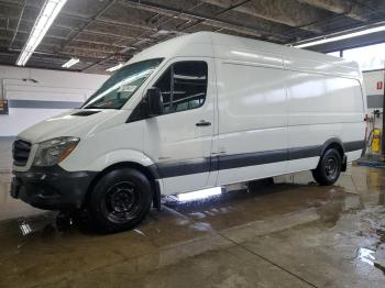  Salvage Mercedes-Benz Sprinter