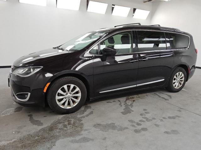  Salvage Chrysler Pacifica