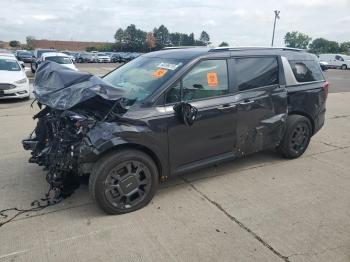  Salvage Kia Carnival