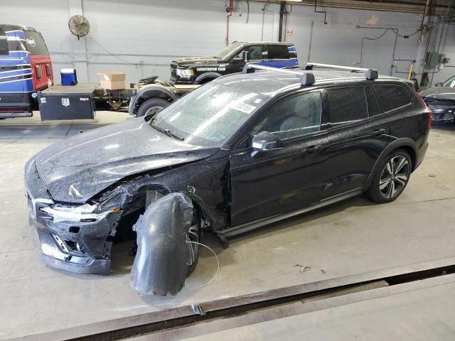 Salvage Volvo V60