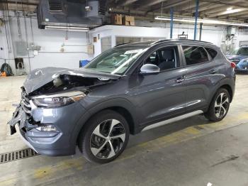  Salvage Hyundai TUCSON