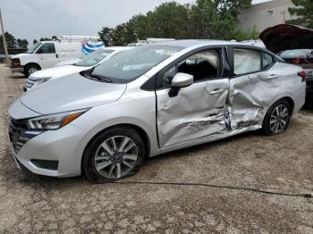  Salvage Nissan Versa