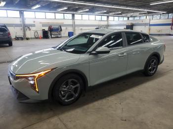  Salvage Kia K4 Lx