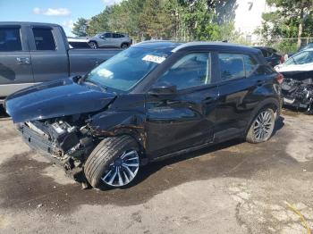  Salvage Nissan Kicks