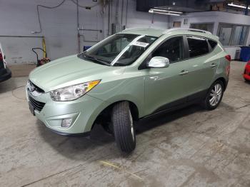  Salvage Hyundai TUCSON