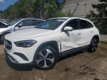  Salvage Mercedes-Benz GLA