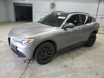  Salvage Alfa Romeo Stelvio