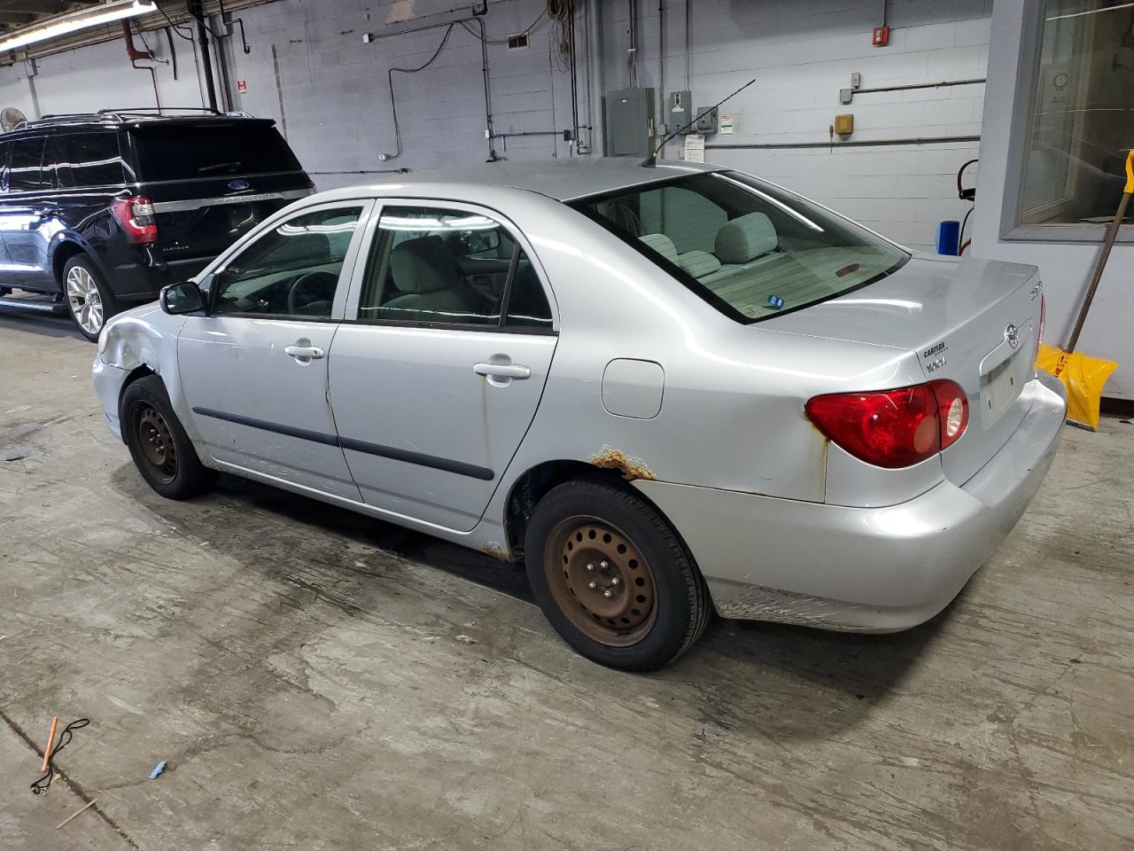 Toyota Corolla Ce Image 9