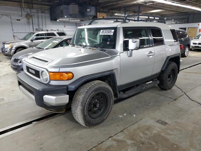  Salvage Toyota FJ Cruiser