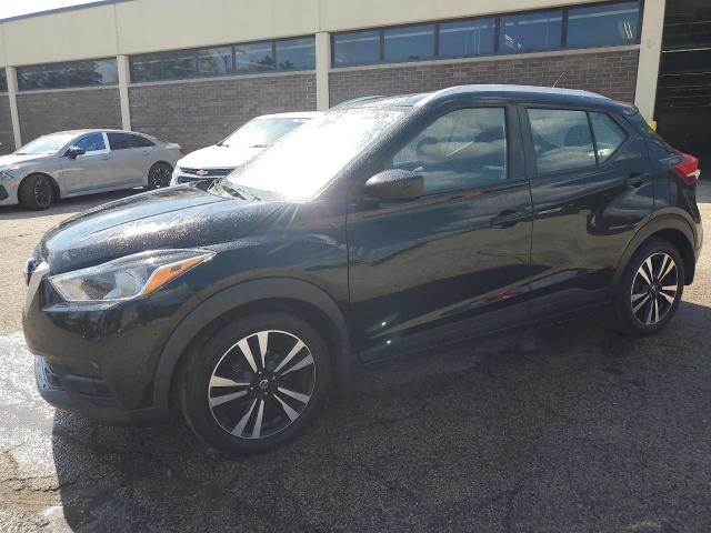  Salvage Nissan Kicks