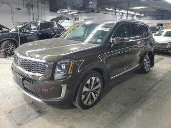  Salvage Kia Telluride