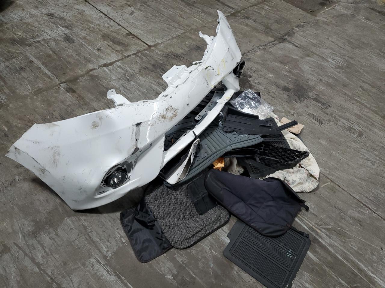 Nissan Versa S Image 4