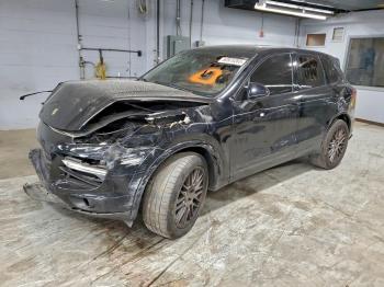  Salvage Porsche Cayenne