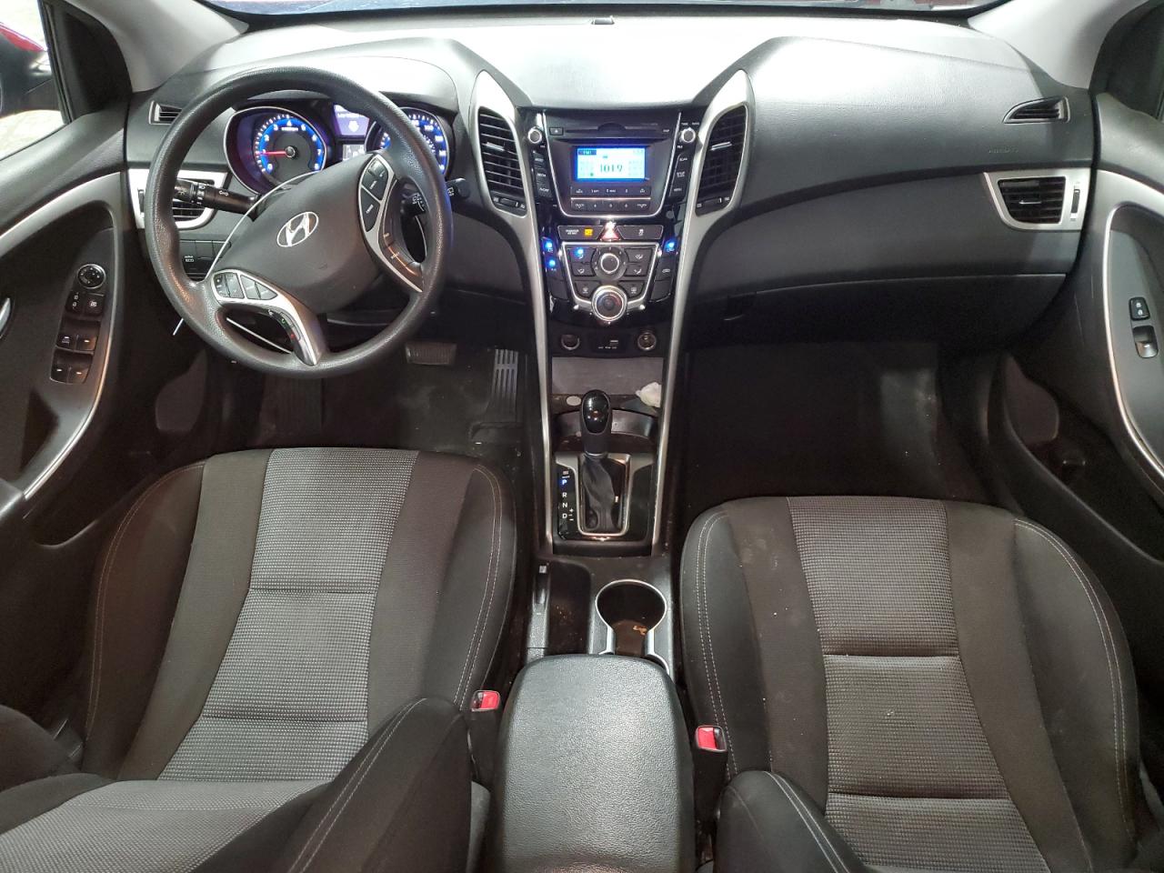 Hyundai ELANTRA Image 11