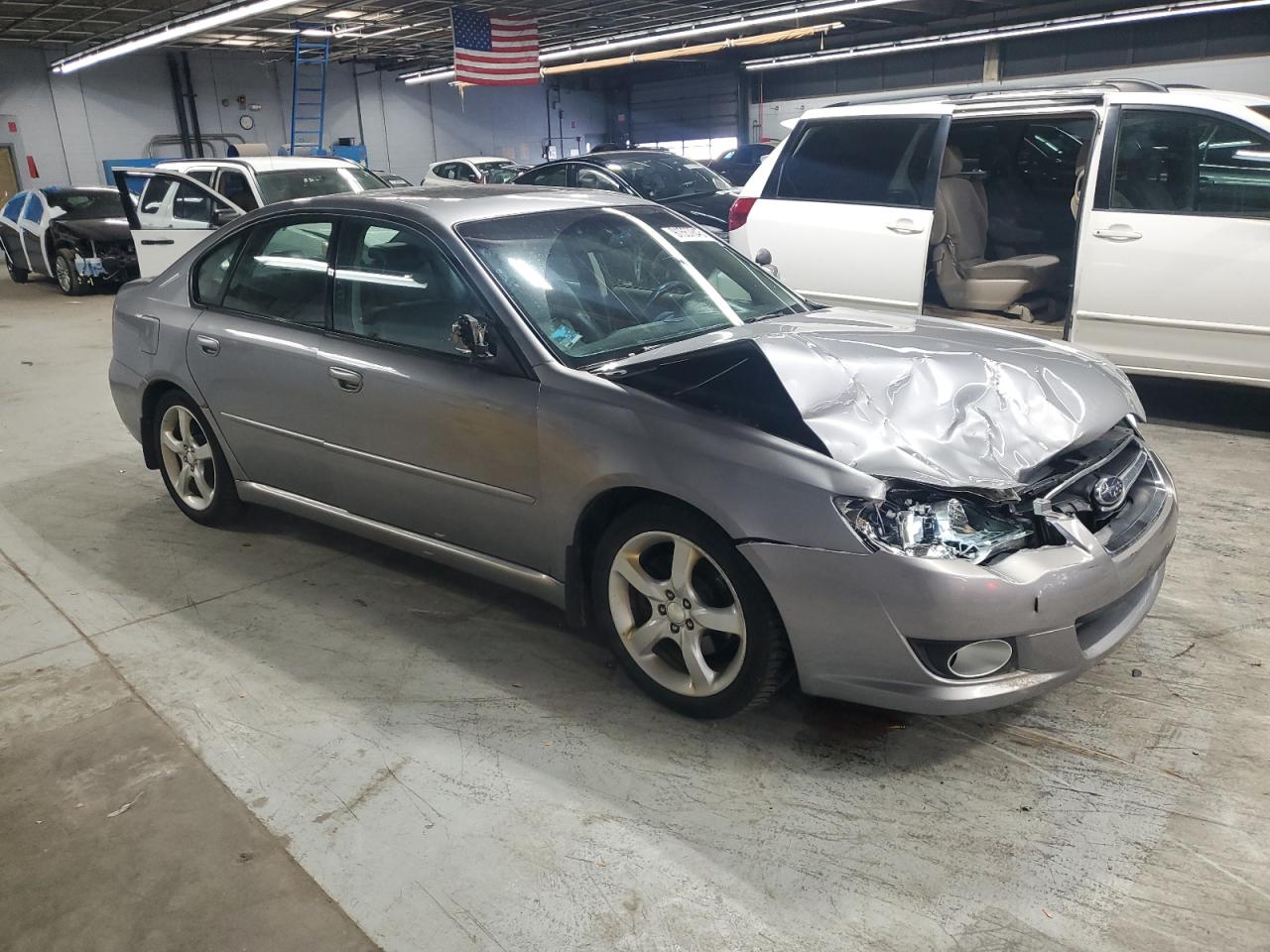 Subaru Legacy 2.5i Limited Image 2