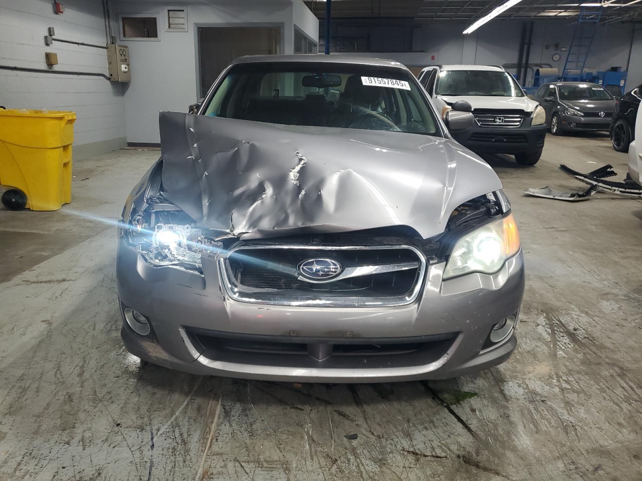 Subaru Legacy 2.5i Limited Image 5