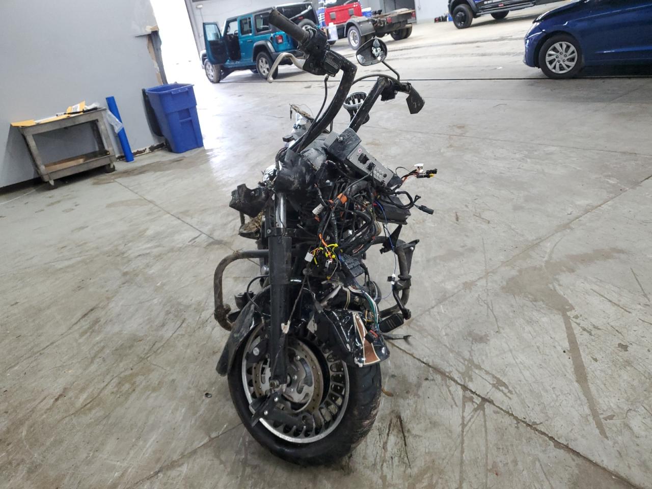 Harley-Davidson Fl Image 2