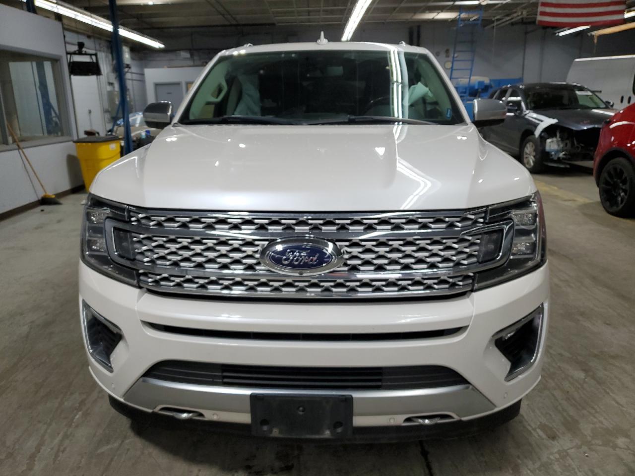 Ford Expedition Max Platinum Image 3