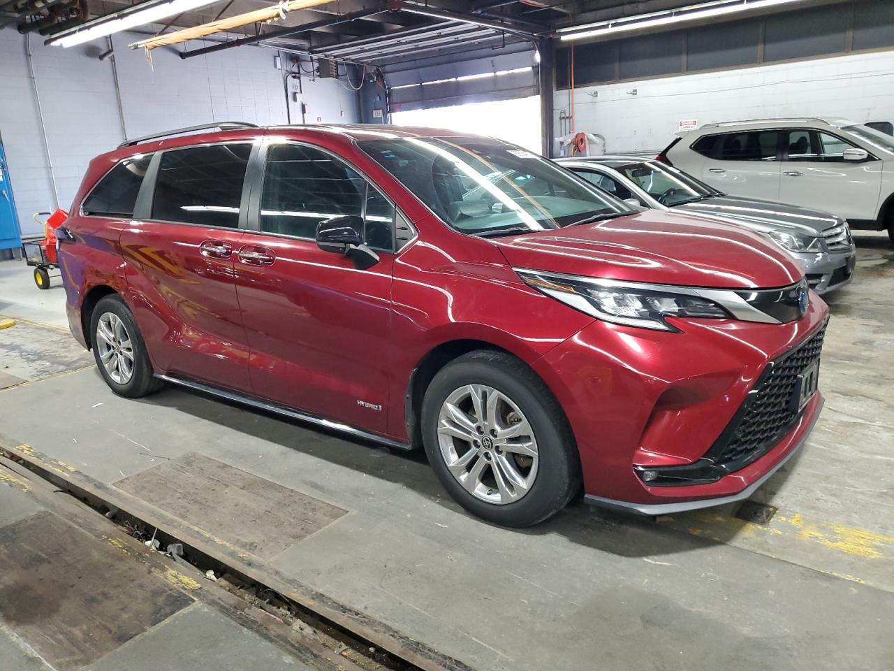 Toyota Sienna Xse Image 5