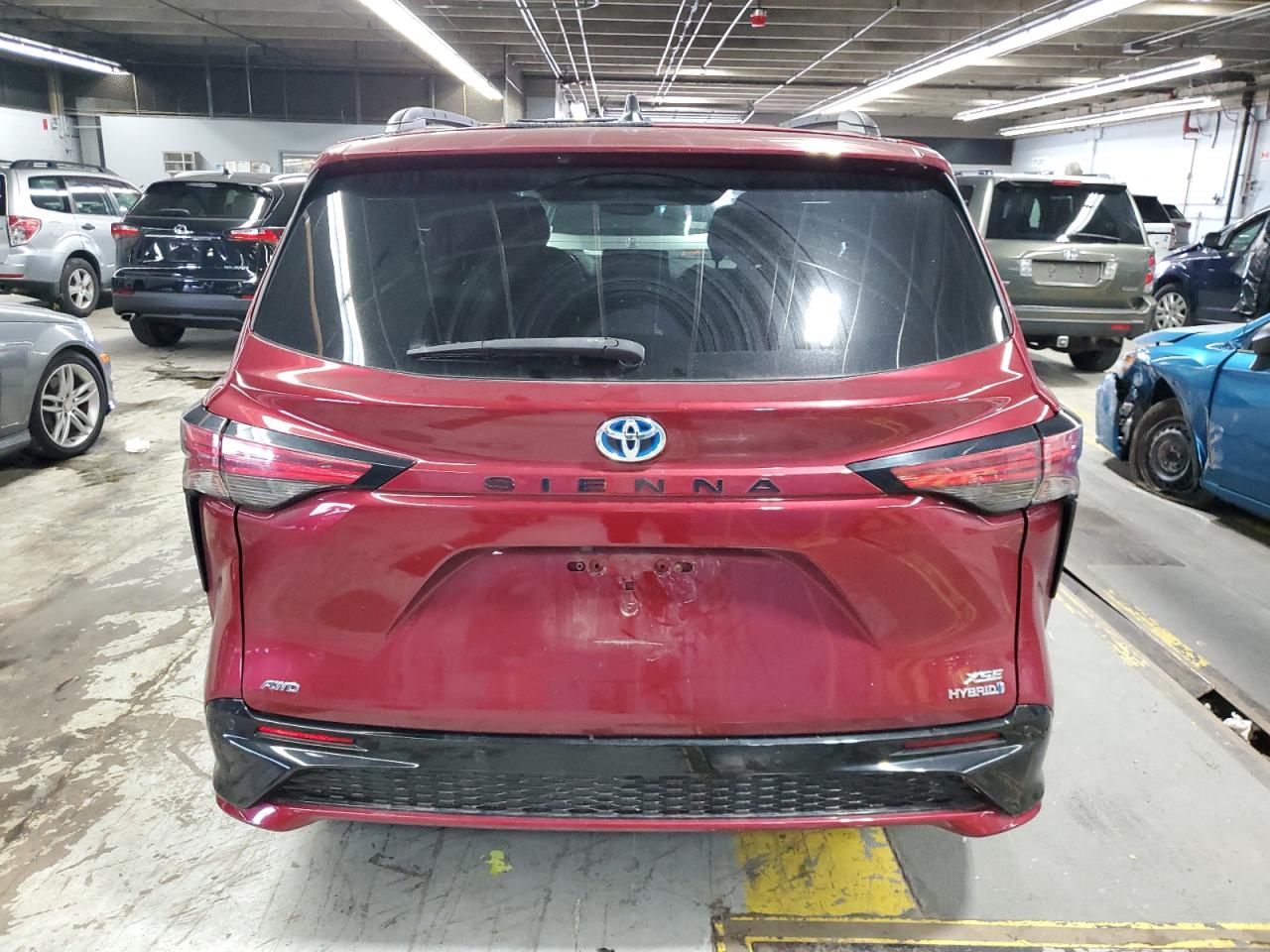 Toyota Sienna Xse Image 8