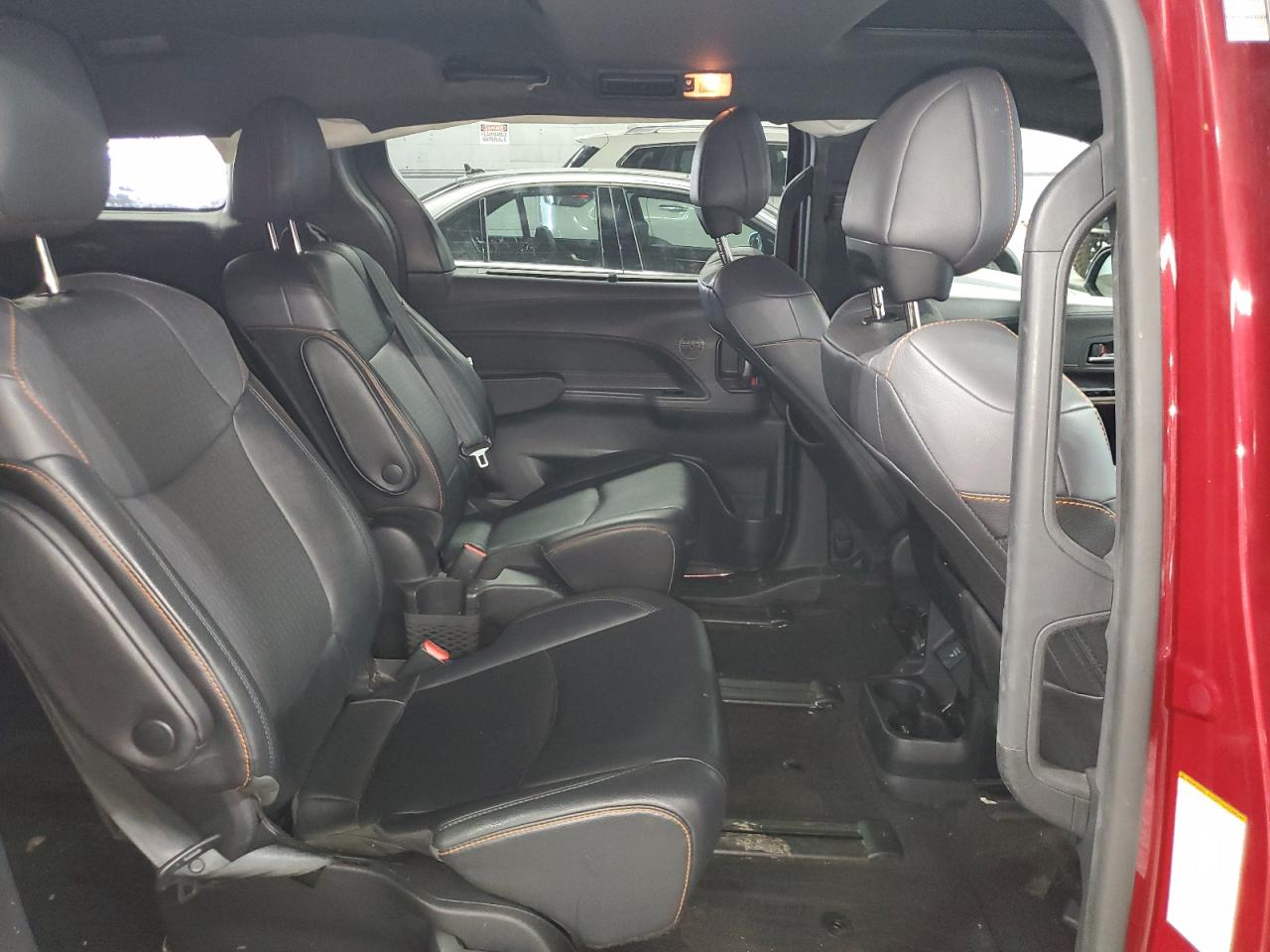 Toyota Sienna Xse Image 12