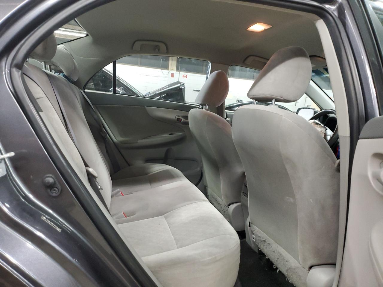 Toyota Corolla Base Image 5