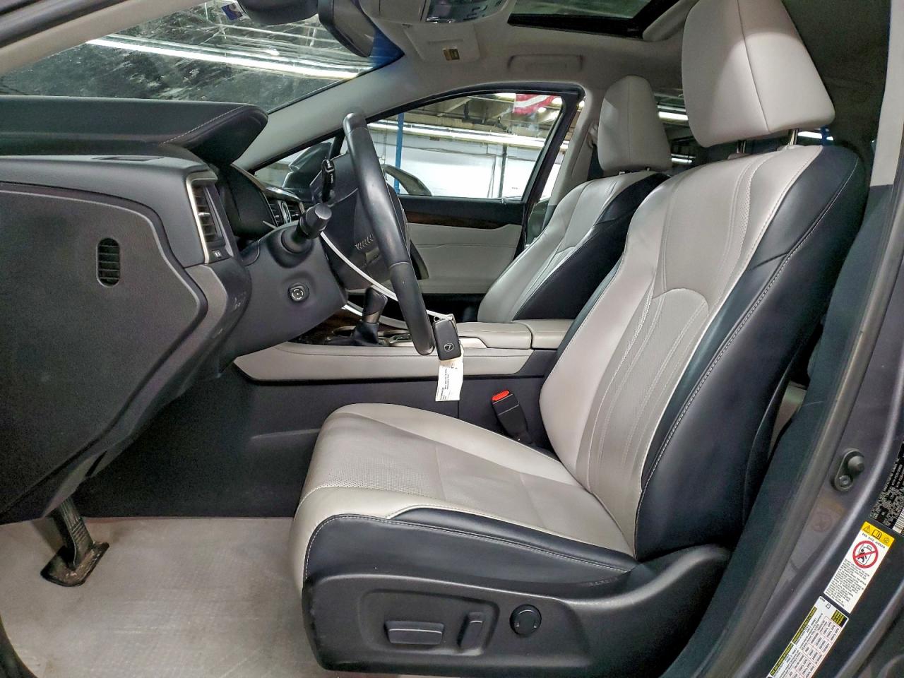 Lexus RX 350 Base Image 9