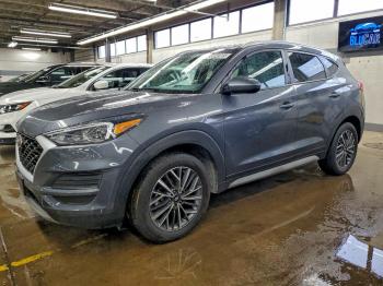  Salvage Hyundai TUCSON