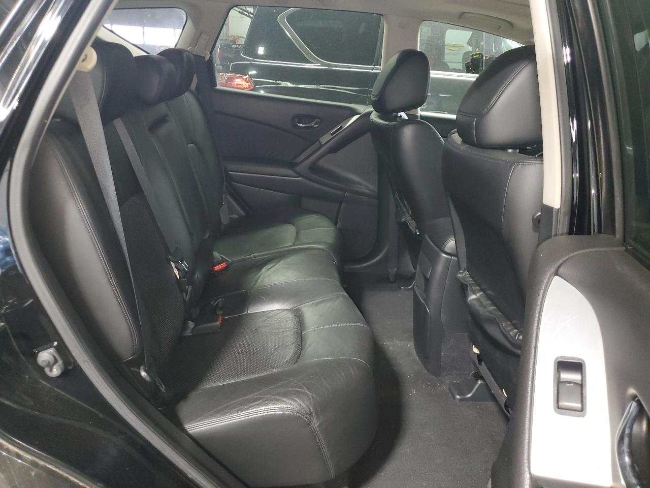 Nissan Murano S Image 8