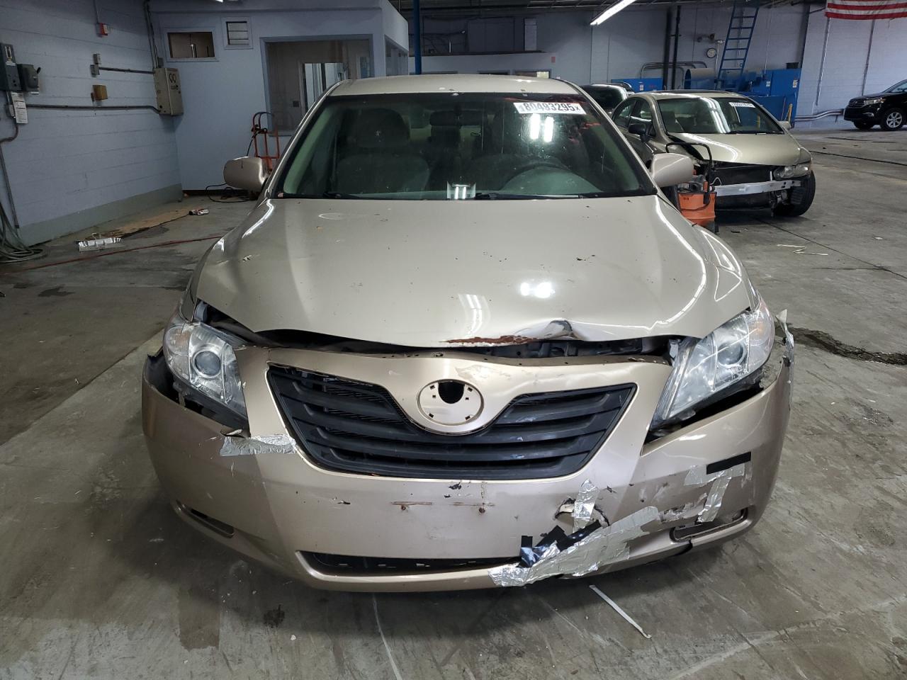 Toyota Camry Ce Image 3