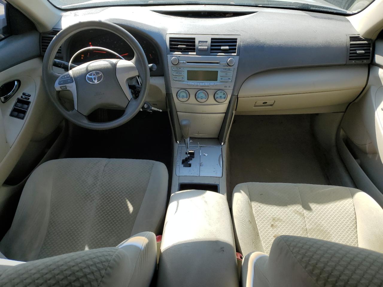 Toyota Camry Ce Image 8