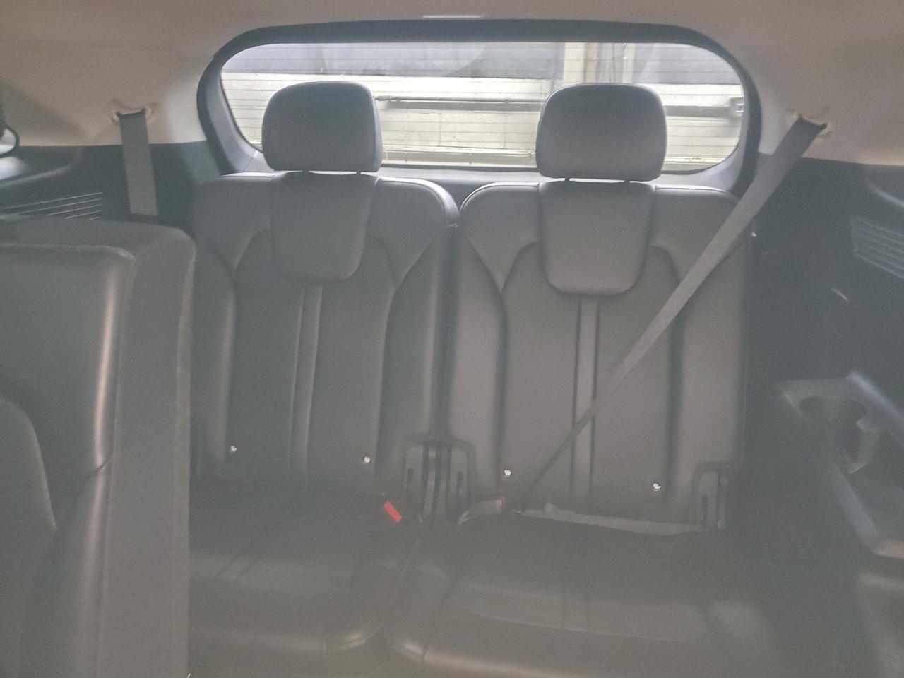 Kia Sorento S Image 8