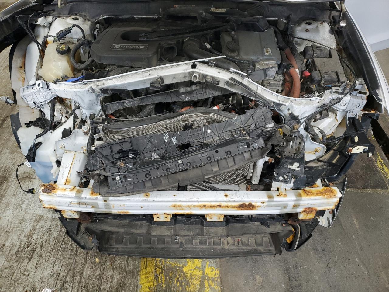 Ford Fusion Se Hybrid Image 11