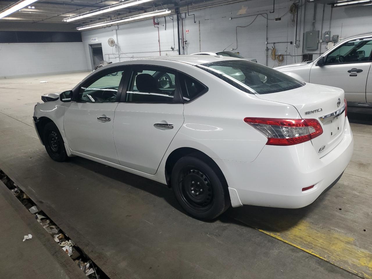 Nissan Sentra S Image 2