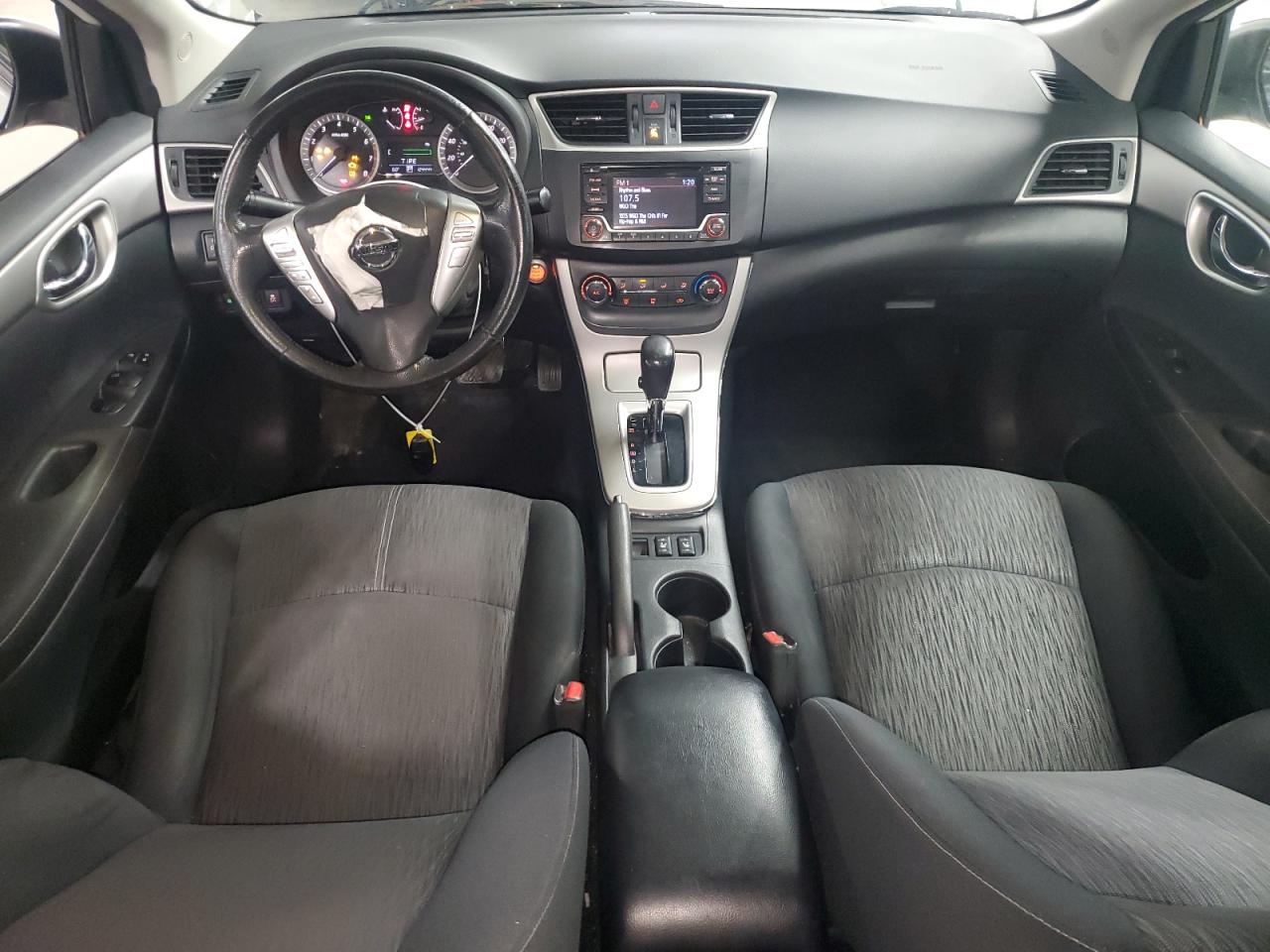 Nissan Sentra S Image 10