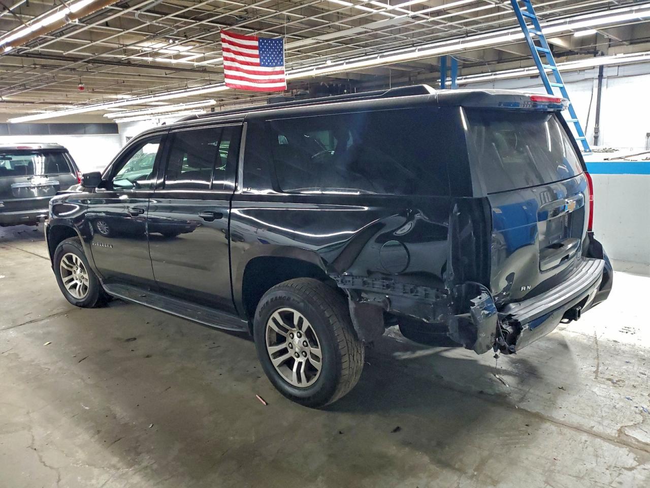 Chevrolet Suburban K1500 Lt Image 6