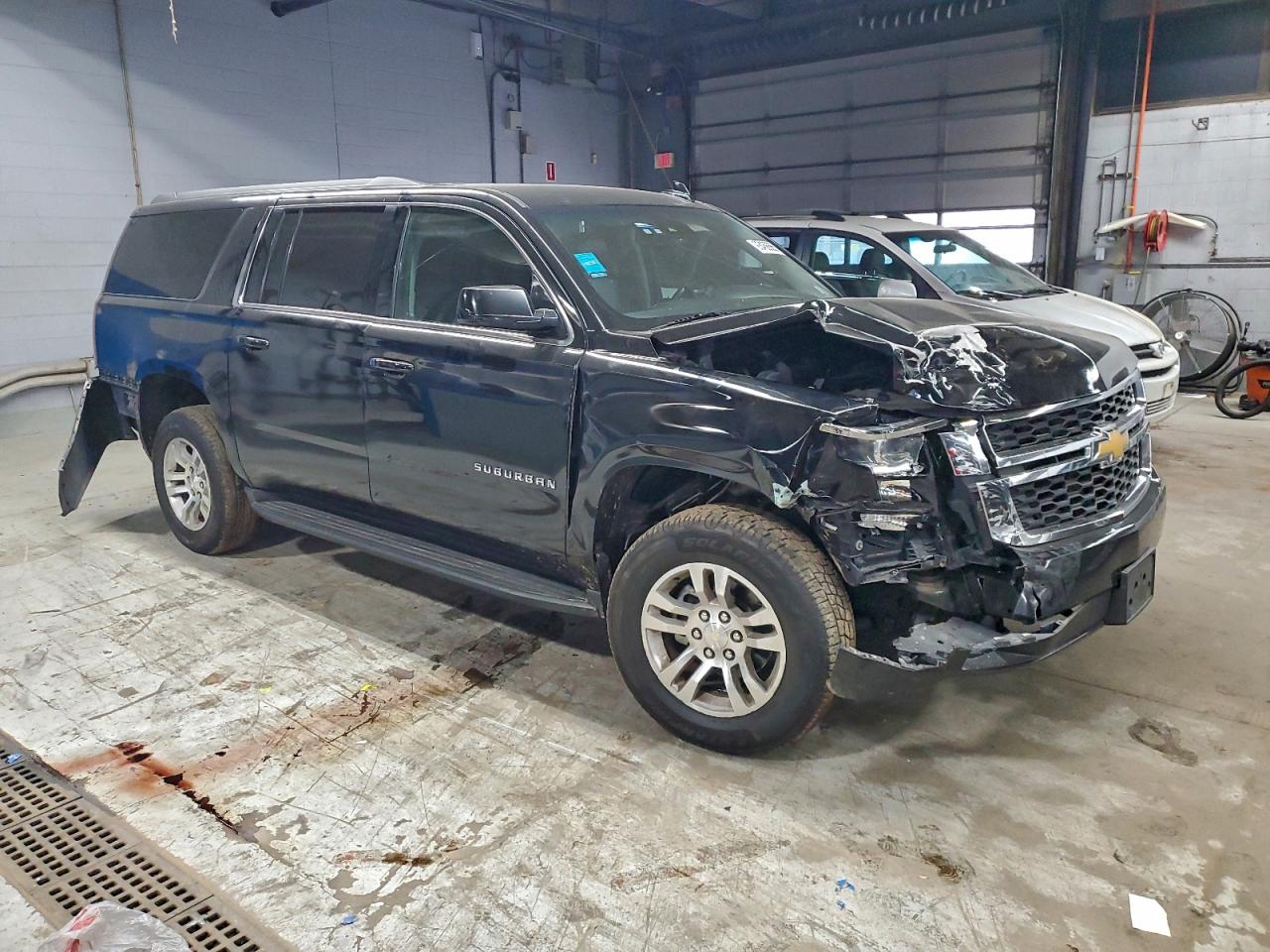 Chevrolet Suburban K1500 Lt Image 12