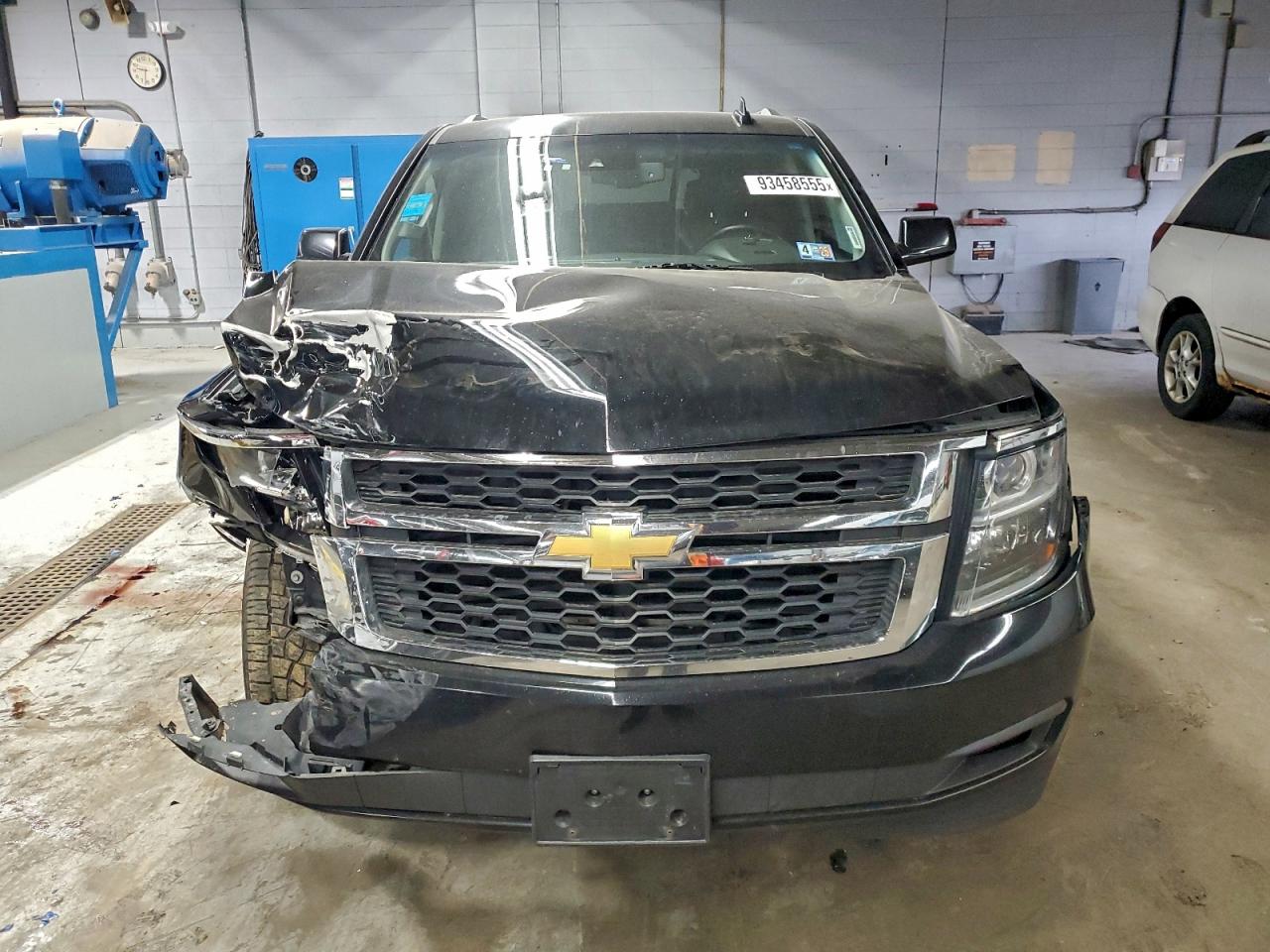 Chevrolet Suburban K1500 Lt Image 2