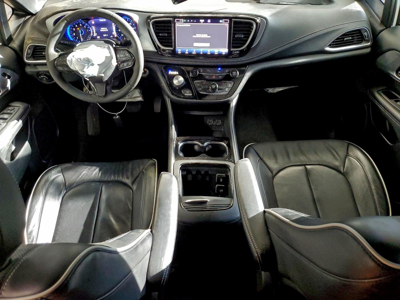 Chrysler Pacifica Limited Image 13