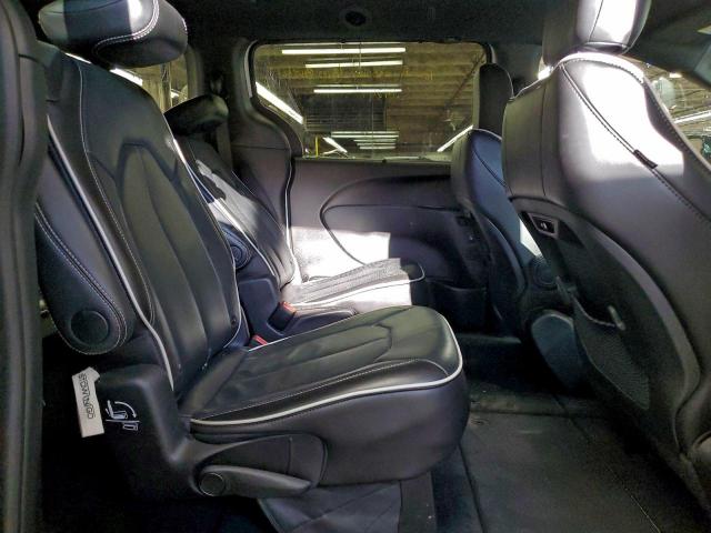 Chrysler Pacifica Limited Image 12