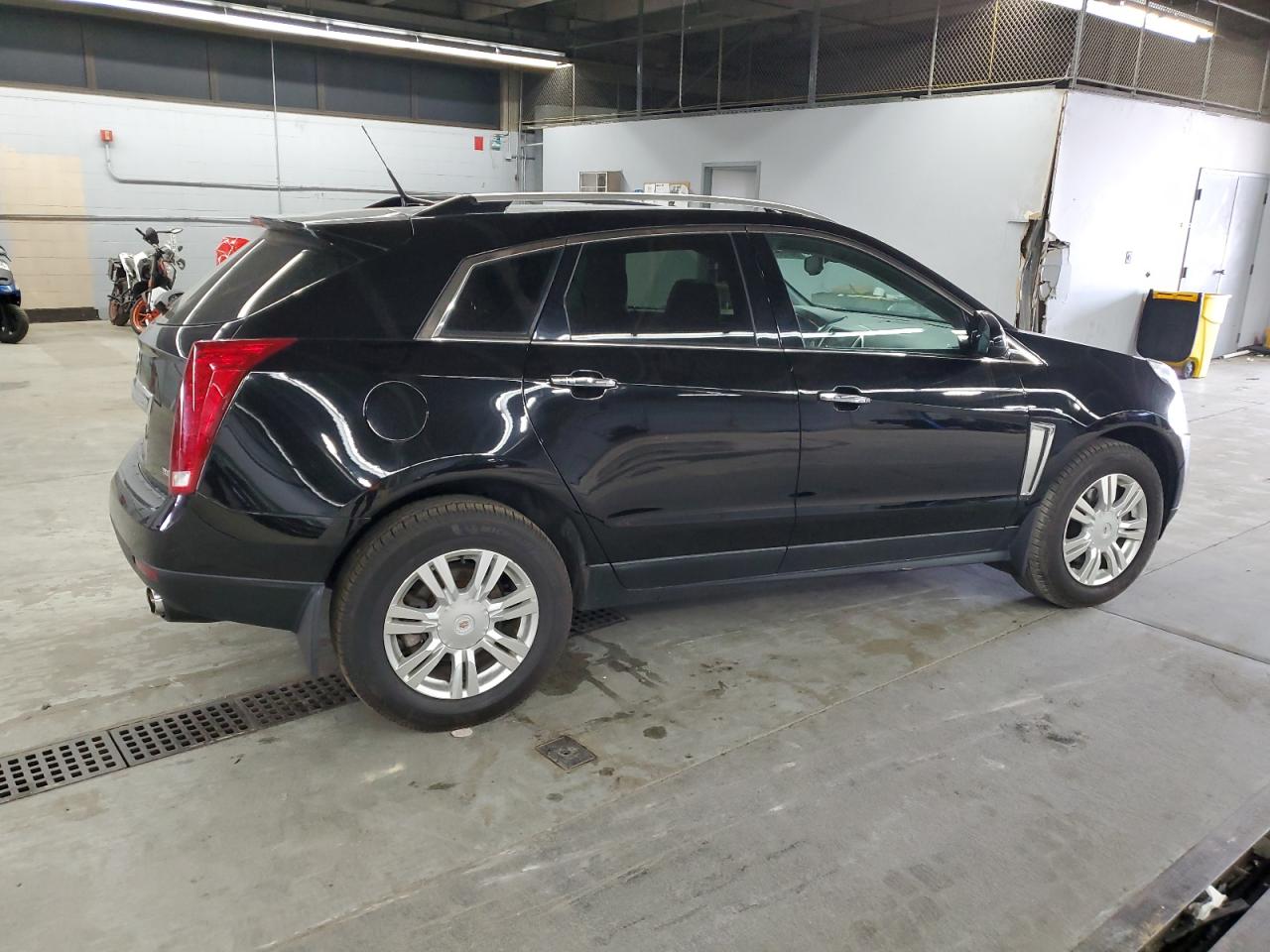 Cadillac SRX Luxury Collection Image 2